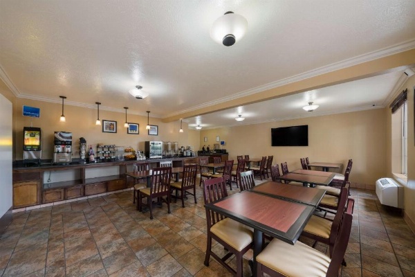  Best Western Salinas Valley Inn & Suites image 13