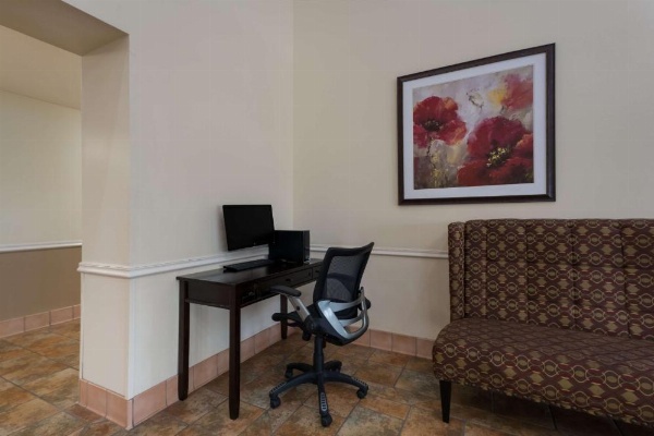  Best Western Salinas Valley Inn & Suites image 14